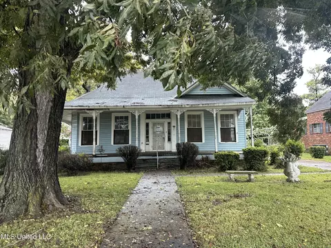 620 Webster Ave, Yazoo City, MS 39194