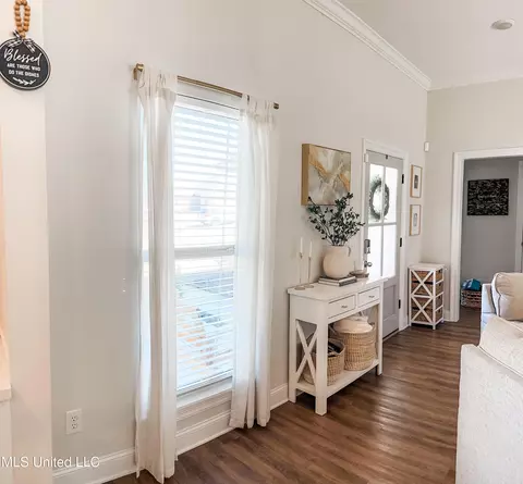 Entry Way - 139 Allie Ln, Canton, MS 39046 photo 1 of 2
