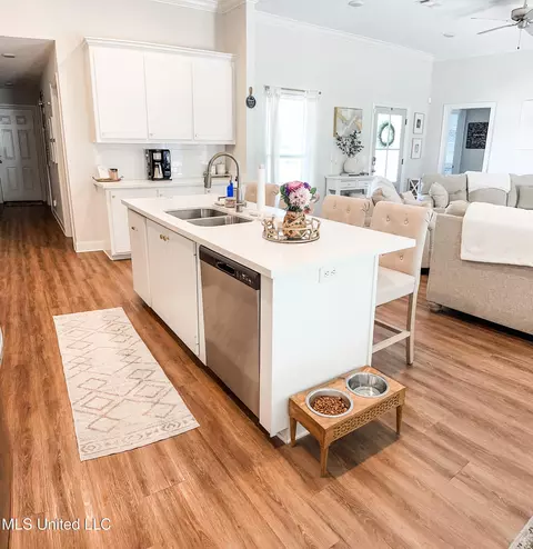 Kitchen - 139 Allie Ln, Canton, MS 39046 photo 4 of 6