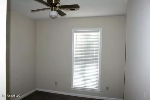 Bedroom - 10152 Fox Gate Dr, Hernando, MS 38632 photo 3 of 3