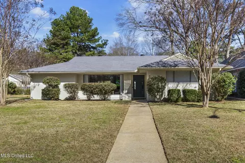 5316 Hialeah Dr, Jackson, MS 39211