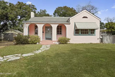 1062 Lafayette St, Biloxi, MS 39530