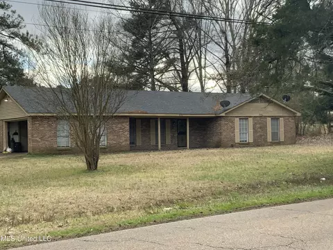 836 Mccluer Rd, Jackson, MS 39212