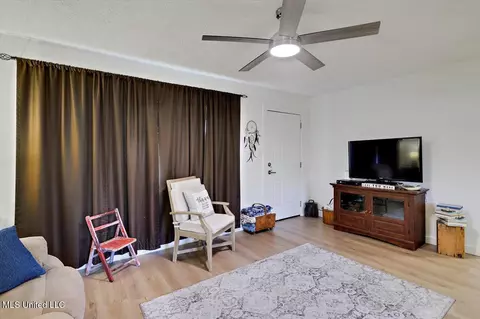 Living - 3236 E Lisa Dr, Pearl, MS 39208 photo 1 of 1