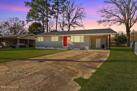3236 E Lisa Dr, Pearl, MS 39208