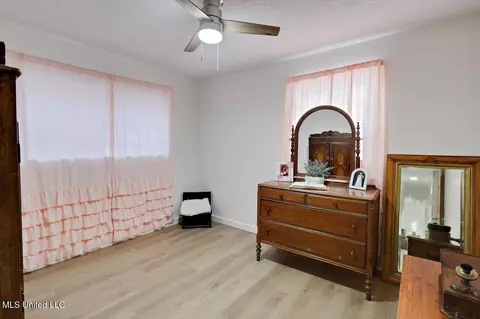 Bedroom - 3236 E Lisa Dr, Pearl, MS 39208 photo 2 of 2