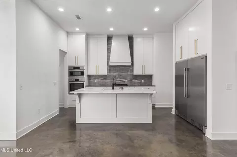 Kitchen - 113 Murrell Dr, Madison, MS 39110 photo 4 of 4