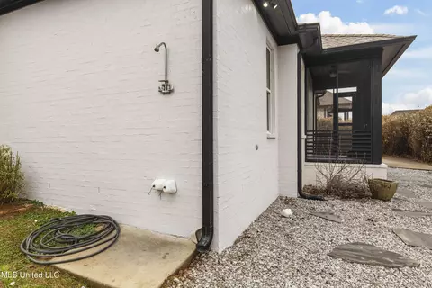 Exterior - 113 Murrell Dr, Madison, MS 39110 photo 6 of 12