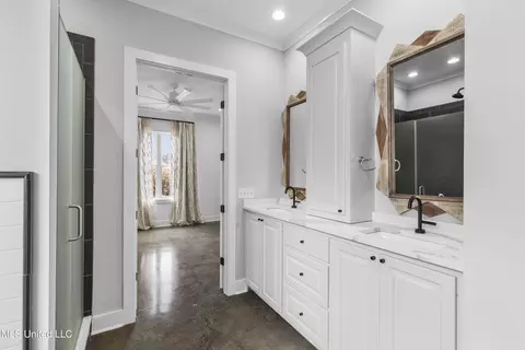 Bath - 113 Murrell Dr, Madison, MS 39110 photo 1 of 6