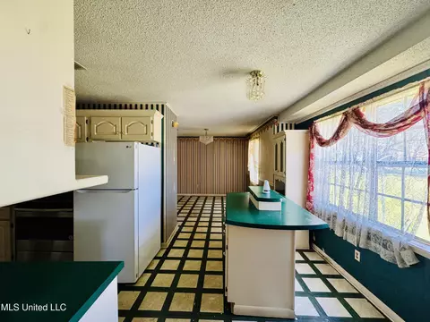 Kitchen - 3725 Macphelah Rd, Moss Point, MS 39563 photo 1 of 3