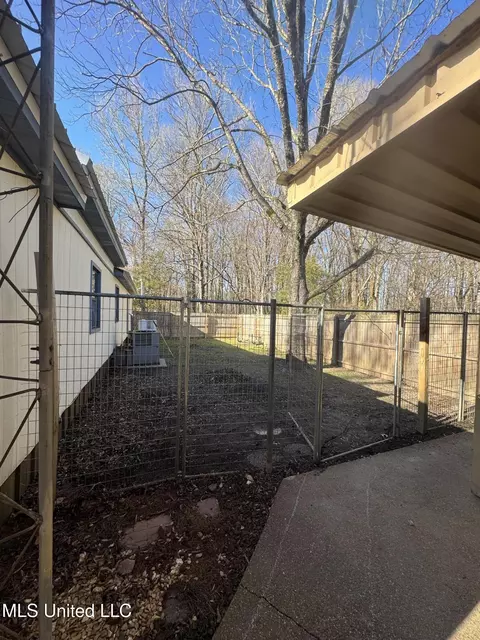 407 Collins Rd, Sardis, MS 38666 photo 3