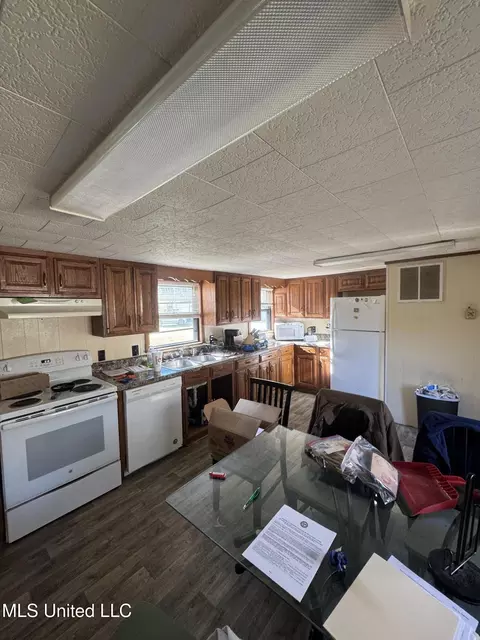 407 Collins Rd, Sardis, MS 38666 photo 6