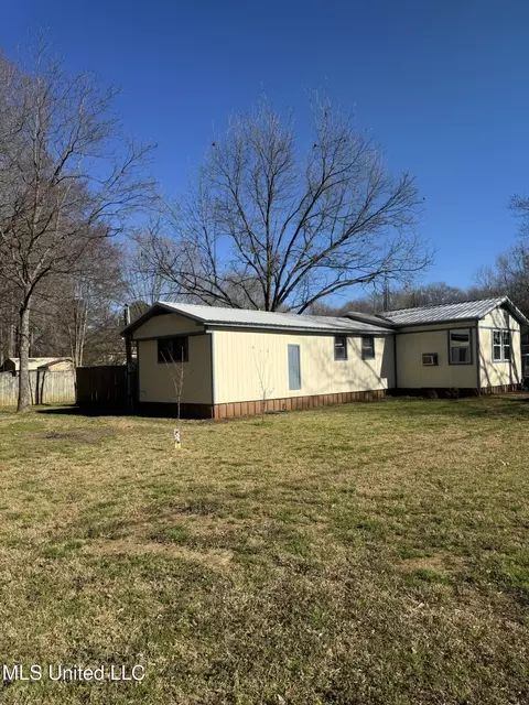 407 Collins Rd, Sardis, MS 38666 photo 2