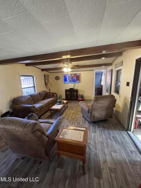 407 Collins Rd, Sardis, MS 38666 photo 5