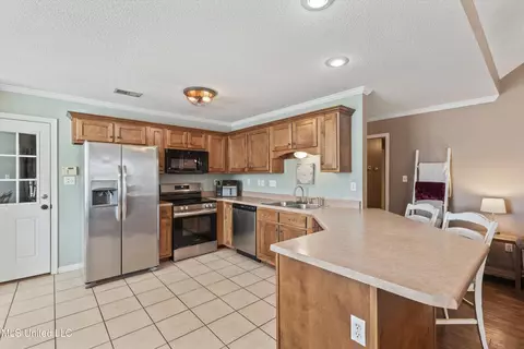 Kitchen - 85 Desoto Ave, Hernando, MS 38632 photo 1 of 3