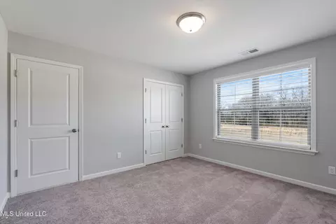 Bedroom - 2923 Liam Ln, Nesbit, MS 38651 photo 3 of 8
