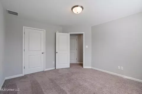 Bedroom - 2923 Liam Ln, Nesbit, MS 38651 photo 6 of 8