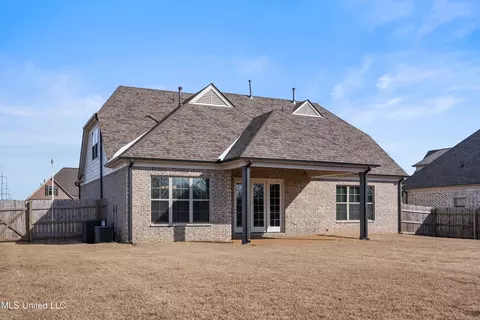 Exterior - 2923 Liam Ln, Nesbit, MS 38651 photo 3 of 6