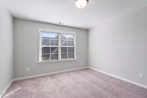 Bedroom - 2923 Liam Ln, Nesbit, MS 38651 photo 5 of 8