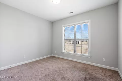 Bedroom - 2923 Liam Ln, Nesbit, MS 38651 photo 2 of 8