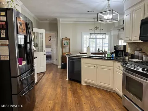 Kitchen - 303 Windy Ridge Dr, Brandon, MS 39042 photo 1 of 1