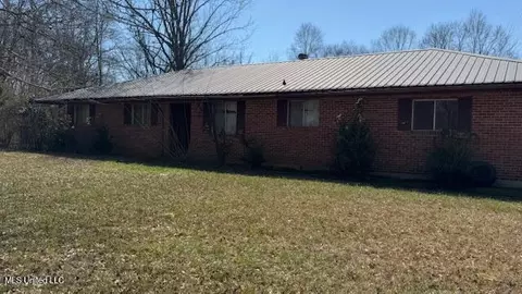 4384 Old Hillsboro Rd, Forest, MS 39074
