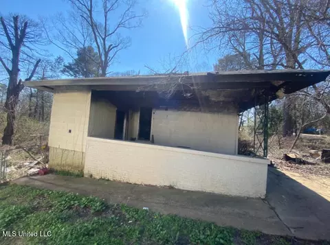 2712 Hillside Dr, Jackson, MS 39204 photo 2