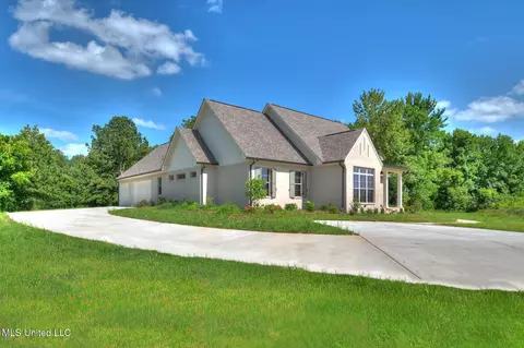 Exterior - 234 Disciple Dr, Brandon, MS 39047 photo 4 of 7
