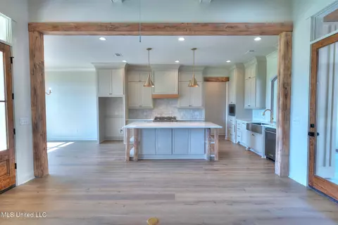 Kitchen - 234 Disciple Dr, Brandon, MS 39047 photo 5 of 5
