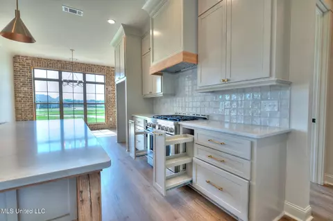 Kitchen - 234 Disciple Dr, Brandon, MS 39047 photo 2 of 5