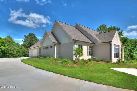 Exterior - 234 Disciple Dr, Brandon, MS 39047 photo 5 of 7