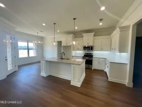 Kitchen - 473 Aurora Cir, Canton, MS 39046 photo 1 of 4