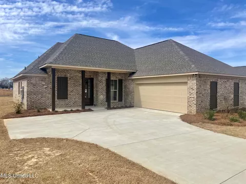 Exterior - 473 Aurora Cir, Canton, MS 39046 photo 3 of 5