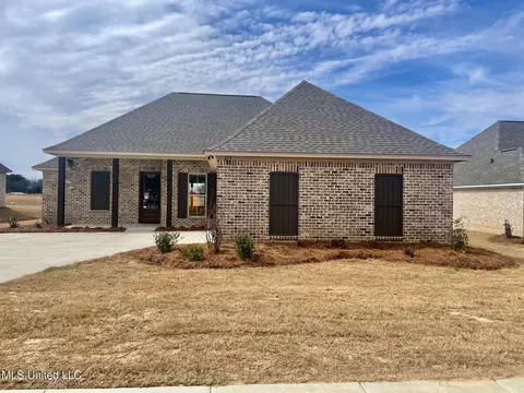 473 Aurora Cir, Canton, MS 39046