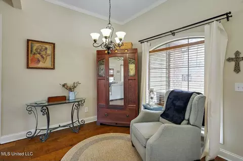 Entry Way - 431 Pinebrook Cir, Brandon, MS 39047 photo 2 of 2