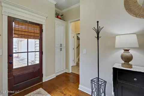 Entry Way - 431 Pinebrook Cir, Brandon, MS 39047 photo 1 of 2