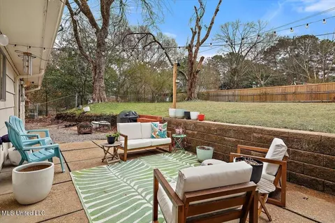 925 Briarwood Dr, Jackson, MS 39211 photo 26