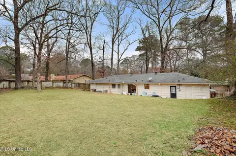 925 Briarwood Dr, Jackson, MS 39211 photo 22