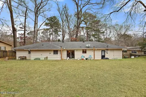 925 Briarwood Dr, Jackson, MS 39211 photo 25