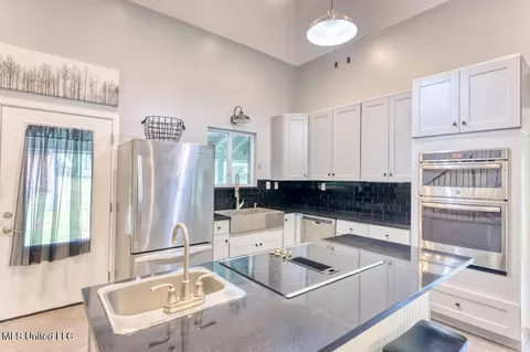 Kitchen - 75 Percy Oneal Rd, Mchenry, MS 39561 photo 2 of 4