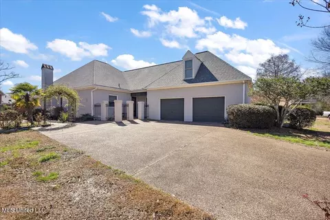 121 Camden Ct, Madison, MS 39110