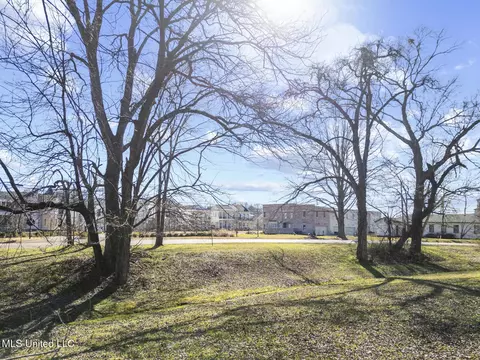 2026 Main St, Madison, MS 39110