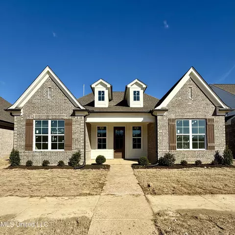 555 Sunflower St, Nesbit, MS 38651