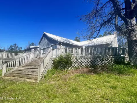 1100 Hendrix Rd, Coffeeville, MS 38922