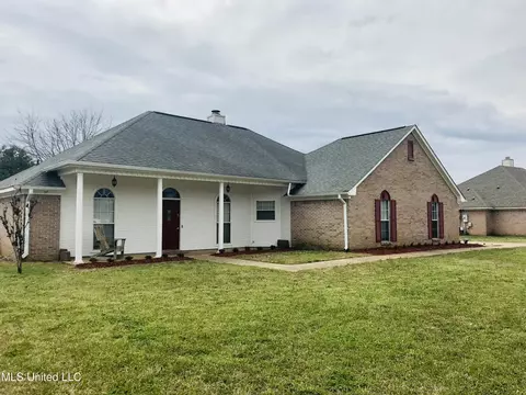 319 Mallory Dr, Byram, MS 39272