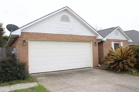 2077 Crane Ridge Rdg, Biloxi, MS 39532