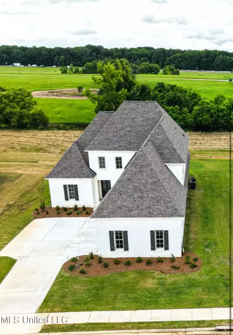 Exterior - 133 Genoa Dr, Madison, MS 39110 photo 2 of 5