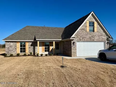 785 Woolfolk Rd, Senatobia, MS 38668