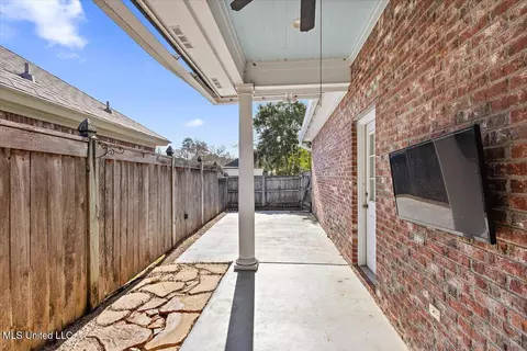 Exterior - 530 Beacon Cv, Brandon, MS 39047 photo 7 of 10