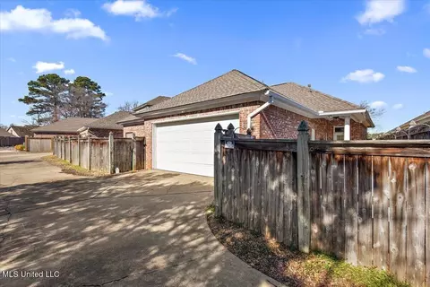 Exterior - 530 Beacon Cv, Brandon, MS 39047 photo 10 of 10